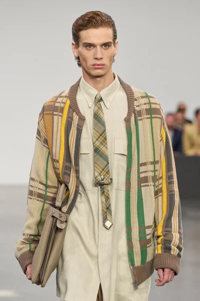 Look 40